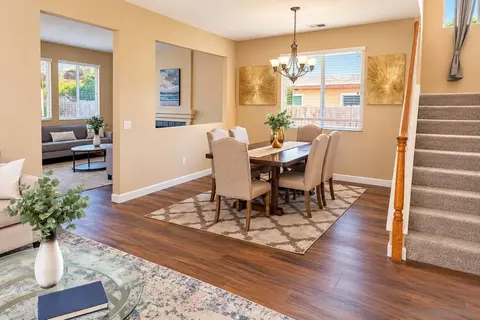 Dining - 609 Paseo Rio, Vista, CA 92081 photo 1 of 2