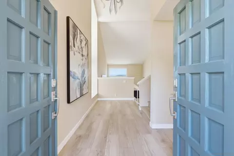 Entry Way - 6547 Caminito Catalan, La Jolla, CA 92037 photo 1 of 2