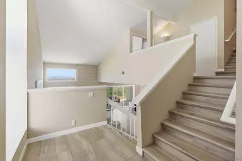 Entry Way - 6547 Caminito Catalan, La Jolla, CA 92037 photo 2 of 2