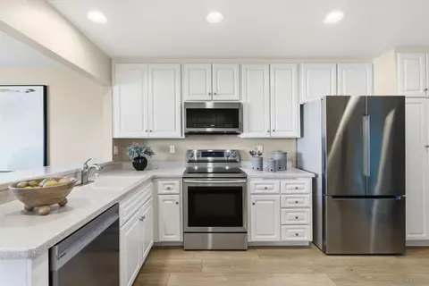 Kitchen - 6547 Caminito Catalan, La Jolla, CA 92037 photo 1 of 4