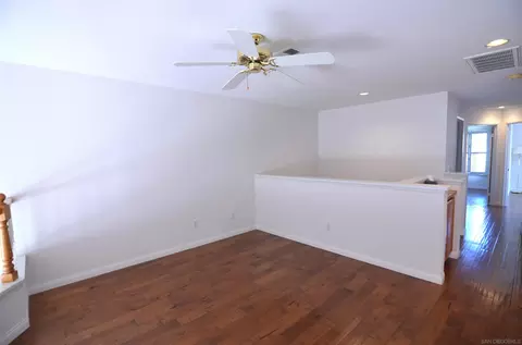 Living - 970 Somerset Ct UNIT C, Chula Vista, CA 91915 photo 10 of 11