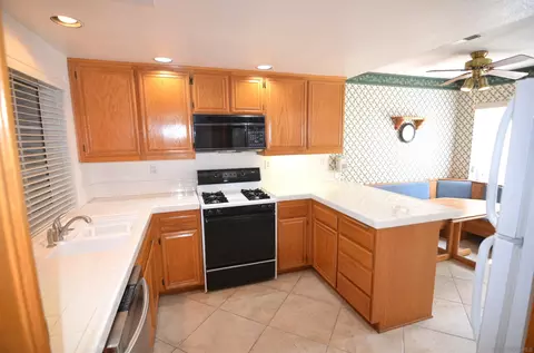 Kitchen - 970 Somerset Ct UNIT C, Chula Vista, CA 91915 photo 1 of 5