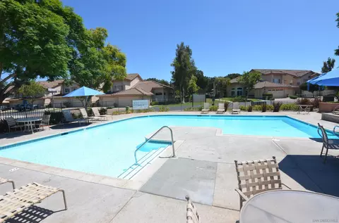 Exterior - 970 Somerset Ct UNIT C, Chula Vista, CA 91915 photo 6 of 7