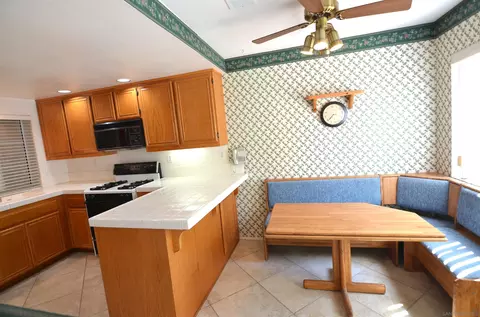 Kitchen - 970 Somerset Ct UNIT C, Chula Vista, CA 91915 photo 5 of 5