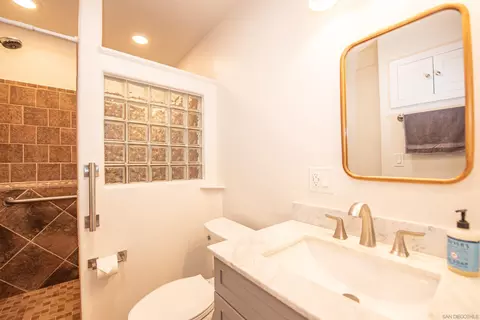 Bath - 13419 Sebago, Poway, CA 92064 photo 3 of 5