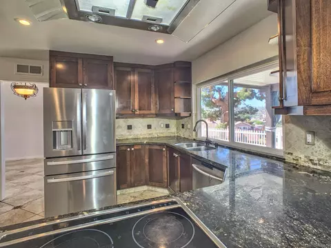 Kitchen - 2912 Shady Pine St, Spring Valley, CA 91978 photo 4 of 6