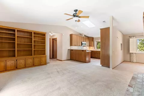 Living - 1044 Capra Way, Fallbrook, CA 92028 photo 3 of 3
