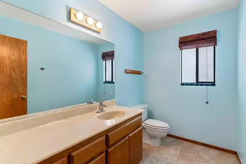 Bath - 1044 Capra Way, Fallbrook, CA 92028 photo 4 of 4
