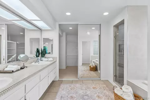 Bath - 69 Spinnaker Way, Coronado, CA 92118 photo 1 of 3