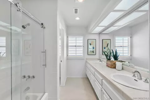 Bath - 69 Spinnaker Way, Coronado, CA 92118 photo 3 of 3
