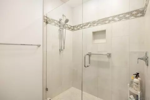 Bath - 4950 Galicia Way, Oceanside, CA 92056 photo 1 of 3