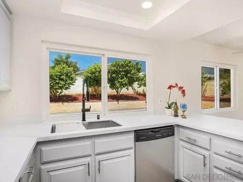 Kitchen - 14302 Sandown, Poway, CA 92064 photo 2 of 5