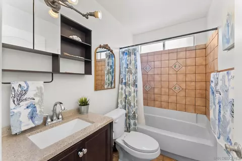 Bath - 10253 Paseo Park, Lakeside, CA 92040 photo 1 of 5