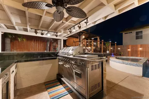 Kitchen - 10253 Paseo Park, Lakeside, CA 92040 photo 7 of 7
