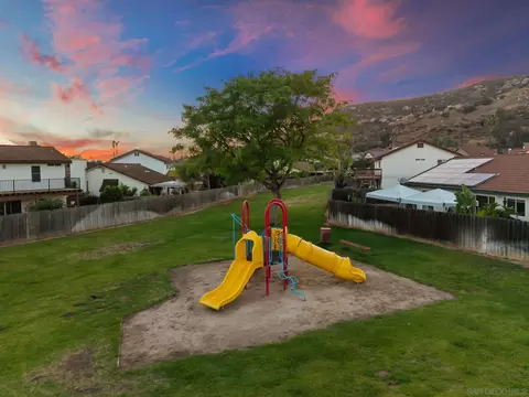 View/Area - 10253 Paseo Park, Lakeside, CA 92040 photo 4 of 8