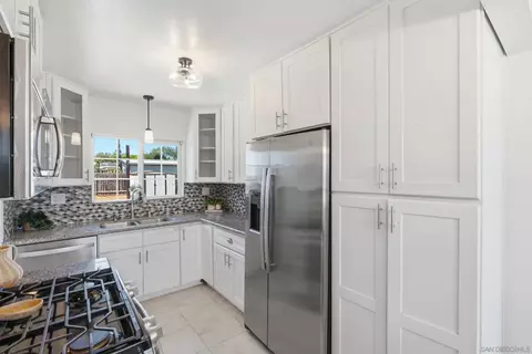 Kitchen - 1238 Delaware St, Imperial Beach, CA 91932 photo 2 of 4