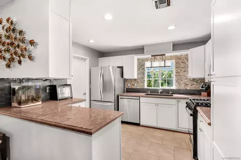 Kitchen - 534 Bruma Ct, Spring Valley, CA 91977 photo 3 of 3