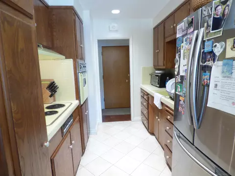 Kitchen - 2368 Torrey Pines Rd #66, La Jolla, CA 92037 photo 1 of 3
