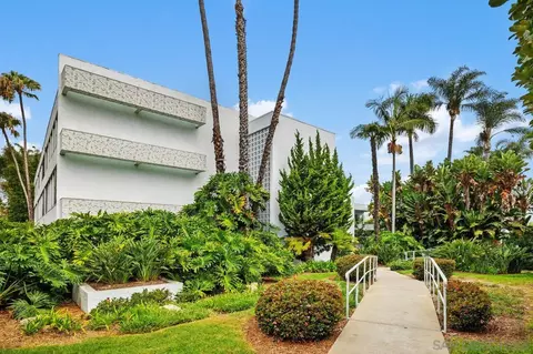 Exterior - 2368 Torrey Pines Rd #66, La Jolla, CA 92037 photo 2 of 11