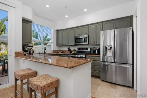 Kitchen - 382 Carmel Creeper Pl, Encinitas, CA 92024 photo 1 of 7