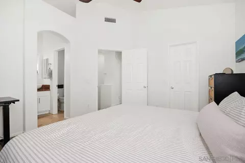 Bedroom - 382 Carmel Creeper Pl, Encinitas, CA 92024 photo 6 of 7