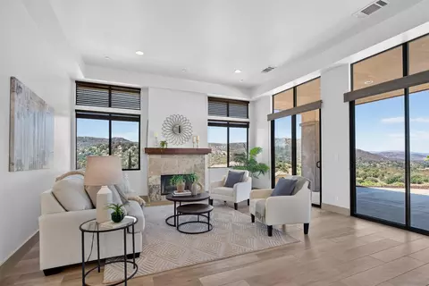 Living - 11888 Rancho Heights Rd, Pala, CA 92059 photo 2 of 3