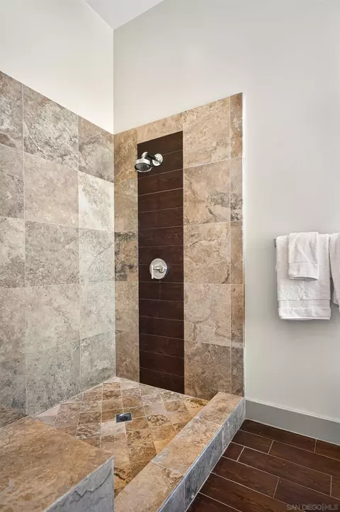 Bath - 11888 Rancho Heights Rd, Pala, CA 92059 photo 2 of 6