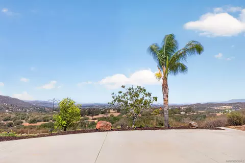 Exterior - 11888 Rancho Heights Rd, Pala, CA 92059 photo 2 of 5