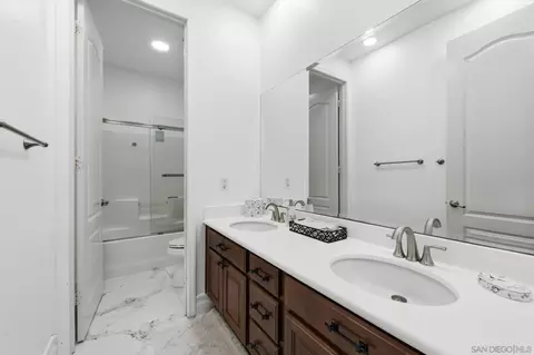 Bath - 3520 Cockatoo Ct, Oceanside, CA 92057 photo 3 of 4