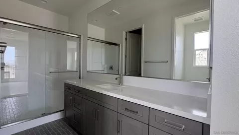 Bath - 7795 La Mesa Summit Dr, La Mesa, CA 91941 photo 3 of 4