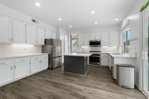Kitchen - 2201 Orange Grove Pl, Escondido, CA 92027 photo 12 of 12
