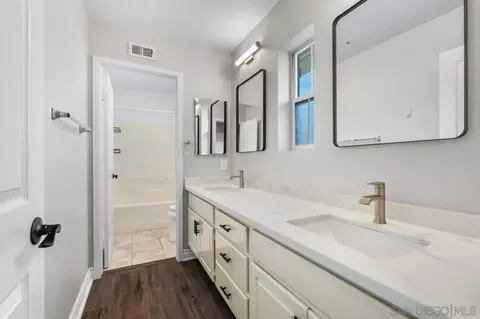 Bath - 2201 Orange Grove Pl, Escondido, CA 92027 photo 8 of 10