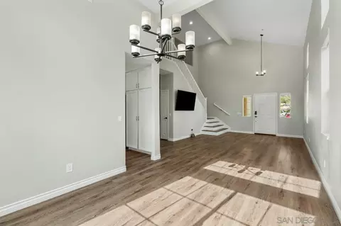 Living - 2201 Orange Grove Pl, Escondido, CA 92027 photo 3 of 10