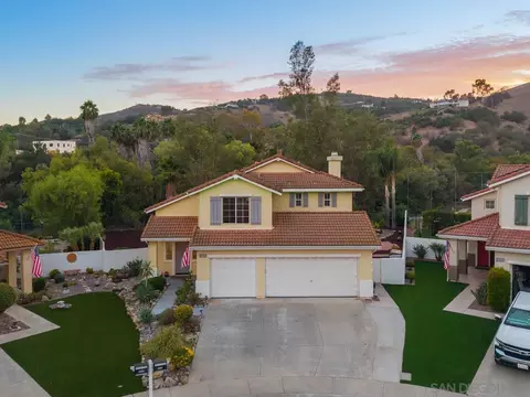 View/Area - 2201 Orange Grove Pl, Escondido, CA 92027 photo 4 of 4