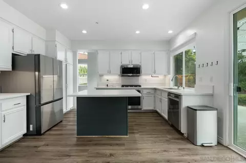 Kitchen - 2201 Orange Grove Pl, Escondido, CA 92027 photo 4 of 12