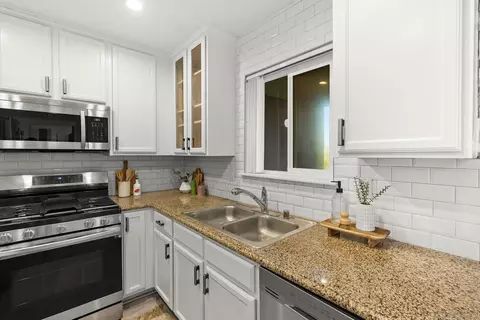 Kitchen - 522 Calle Montecito #114, Oceanside, CA 92057 photo 1 of 2
