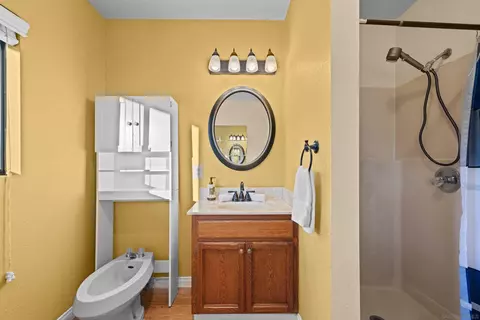 Bath - 23746 Barona Mesa, Ramona, CA 92065 photo 6 of 6