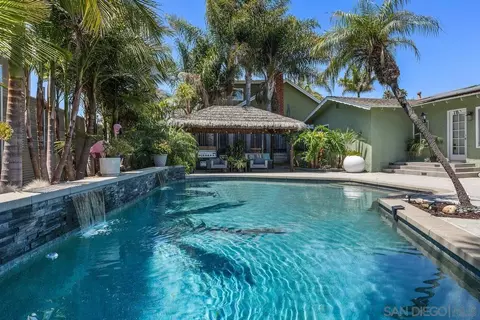 Exterior - 1431 Kurtz St, Oceanside, CA 92054 photo 6 of 8