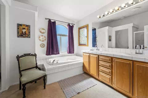 Bath - 39506 S Clement St, Boulevard, CA 91905 photo 2 of 4