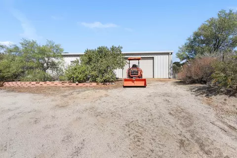 Exterior - 39506 S Clement St, Boulevard, CA 91905 photo 3 of 10