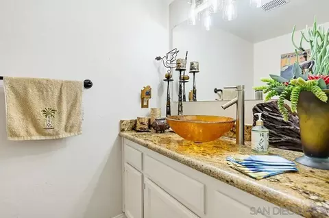 Bath - 9634 Eucalyptus St, Spring Valley, CA 91977 photo 1 of 4