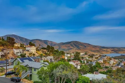 View/Area - 9634 Eucalyptus St, Spring Valley, CA 91977 photo 6 of 10