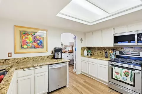 Kitchen - 9634 Eucalyptus St, Spring Valley, CA 91977 photo 4 of 5