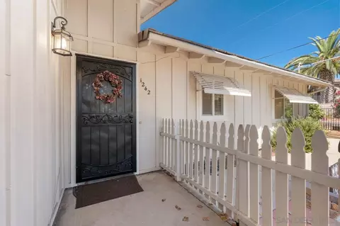 Exterior - 1242 Hillcrest Ln, Fallbrook, CA 92028 photo 6 of 19