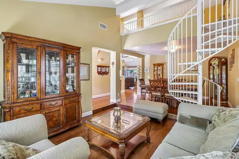 Living - 9086 Hunter Pass, Alpine, CA 91901 photo 2 of 5