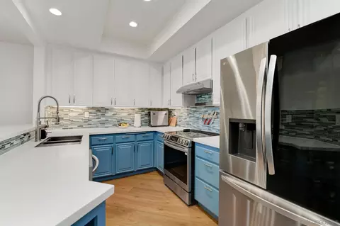 Kitchen - 4701 Date Ave #423, La Mesa, CA 91942 photo 2 of 3