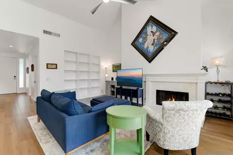 Living - 4701 Date Ave #423, La Mesa, CA 91942 photo 3 of 4
