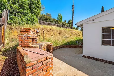 Exterior - 4525 Avocado Blvd, La Mesa, CA 91941 photo 12 of 14