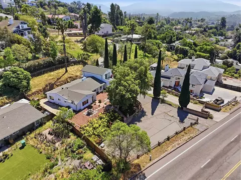 View/Area - 4525 Avocado Blvd, La Mesa, CA 91941 photo 2 of 4
