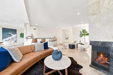 Living - 25 The Pt, Coronado, CA 92118 photo 8 of 10